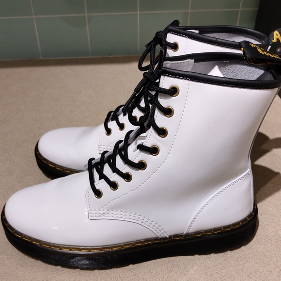 DR. martin boots - Picture 3 of 8